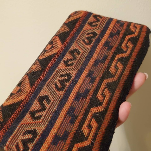 Cute vintage zipper clutch/wallet. Minor imperfections see pics - Picture 2 of 9